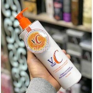 Disaar Vitamin C Whitening Moisturizing Lotion (Disaar Beauty) X1